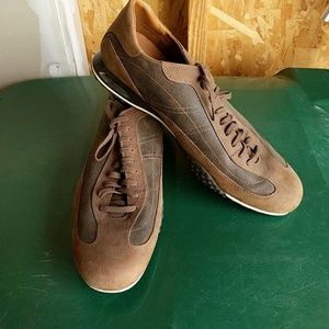 Mens casual shoes
